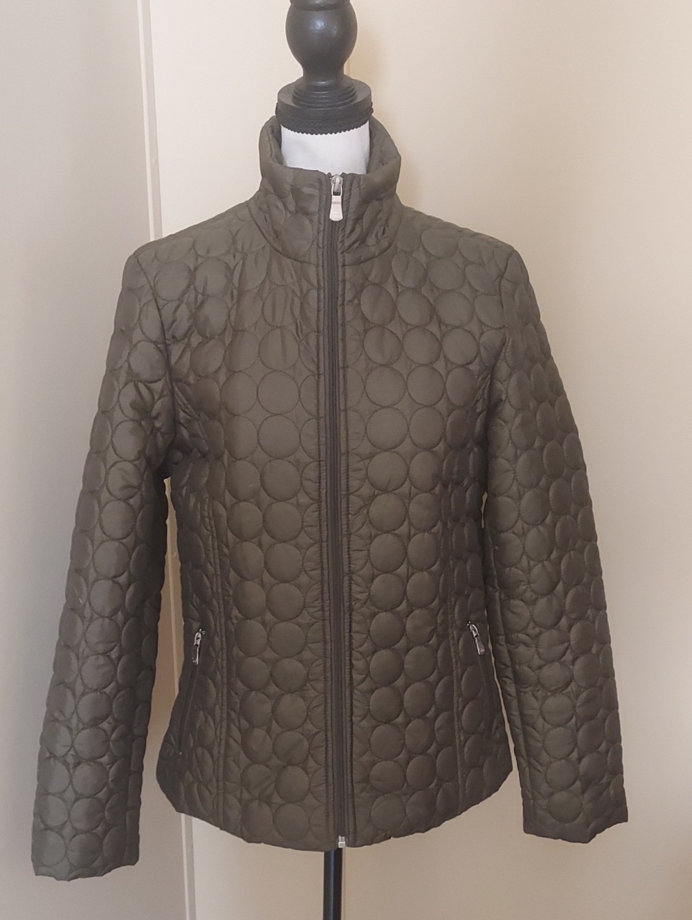 Cambridge Dry Goods Quilted Puffer Jacket in Olive Green